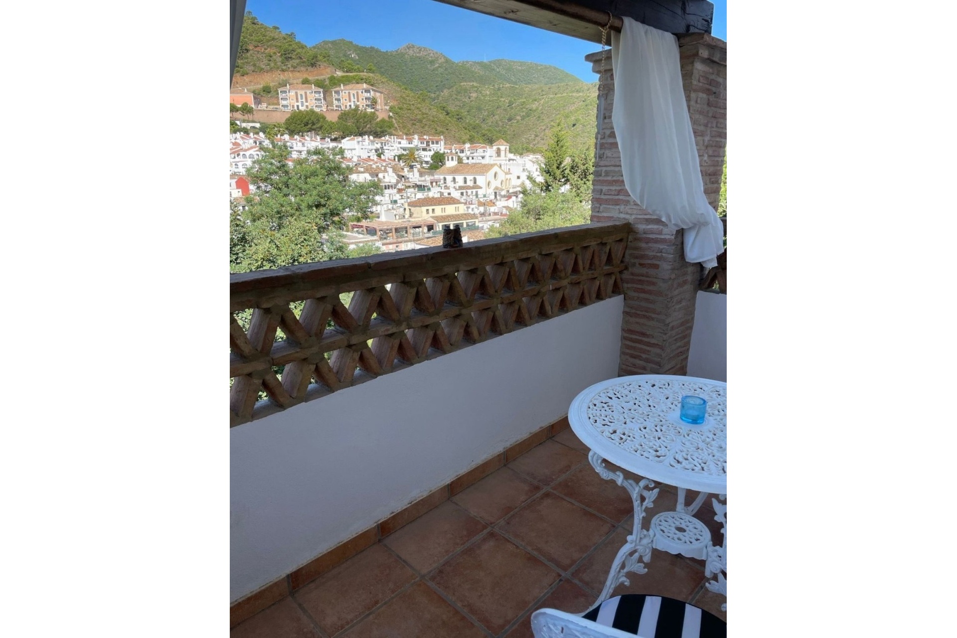Resale - Villa - Benahavís - Benahavís Centro
