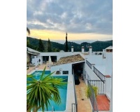 Resale - Villa - Benahavís - Benahavís Centro