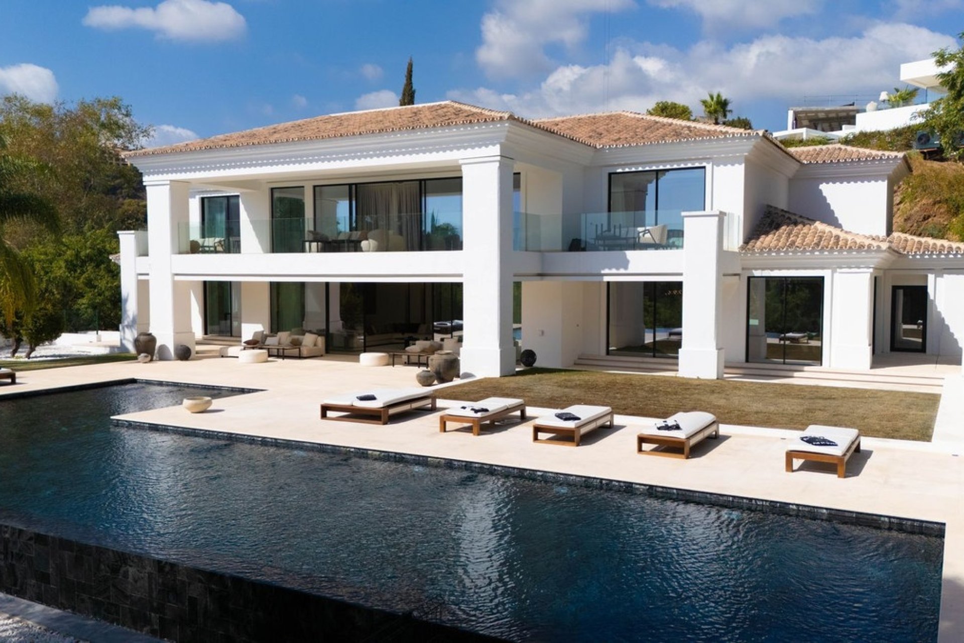 Resale - Villa - Benahavís - Benahavís Centro