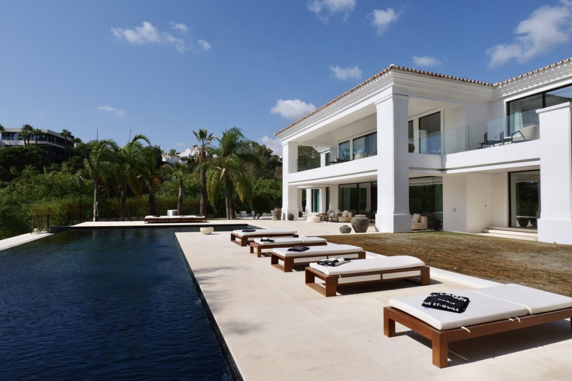 Resale - Villa - Benahavís - Benahavís Centro