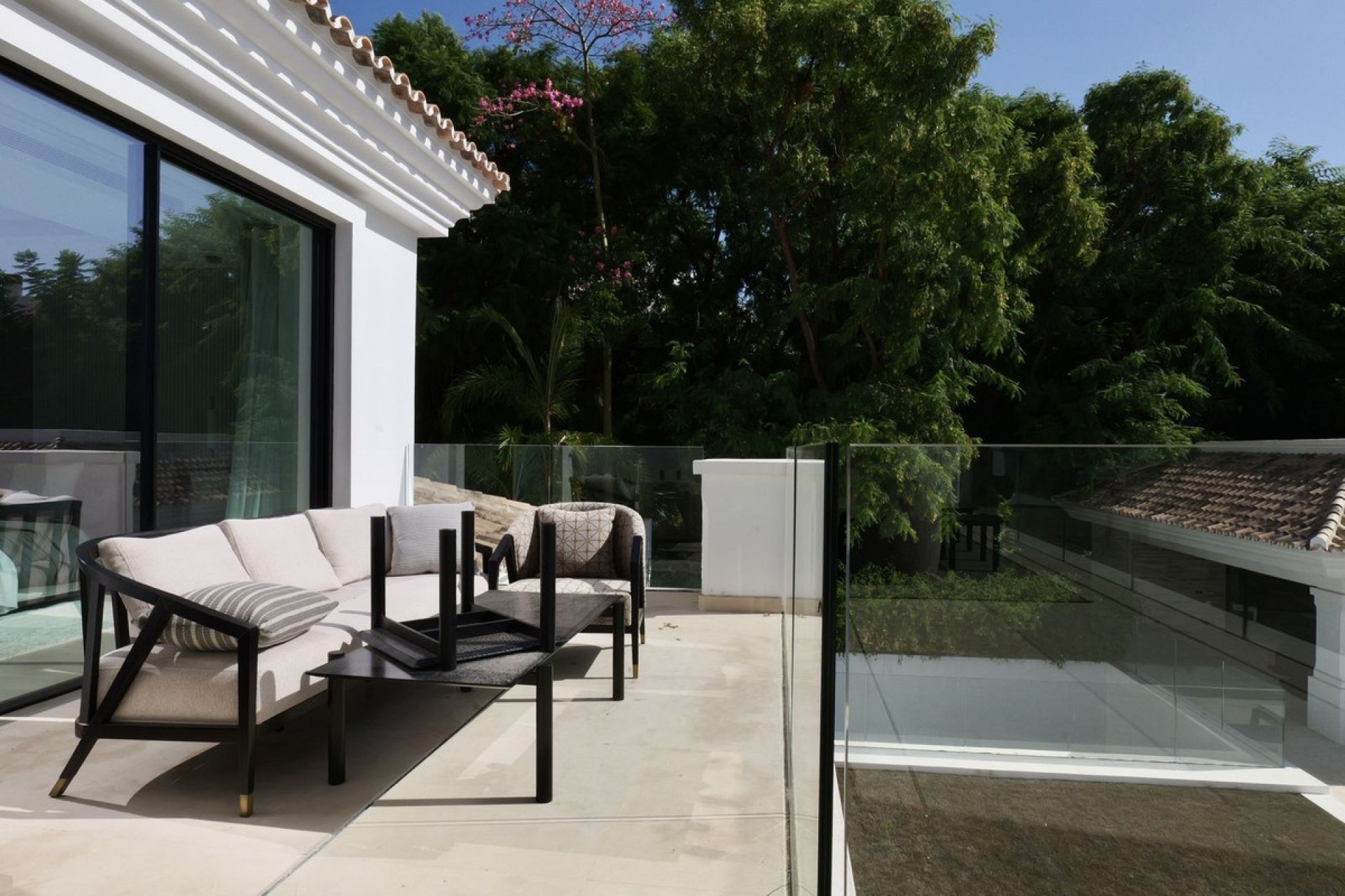 Resale - Villa - Benahavís - Benahavís Centro