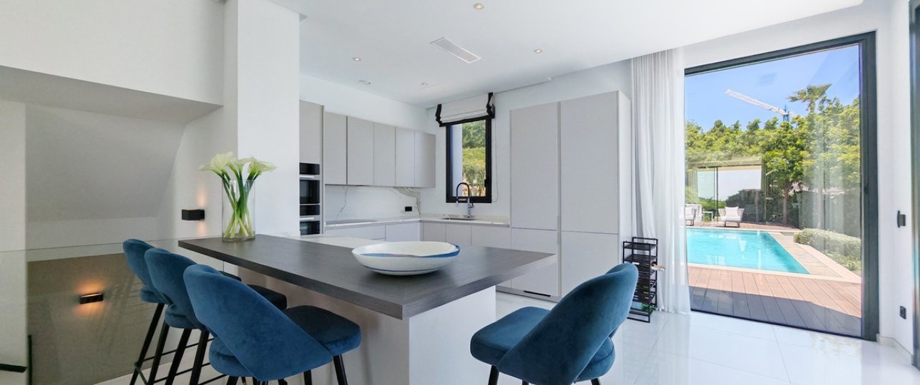 Resale - Villa - Benahavís - Benahavís Centro