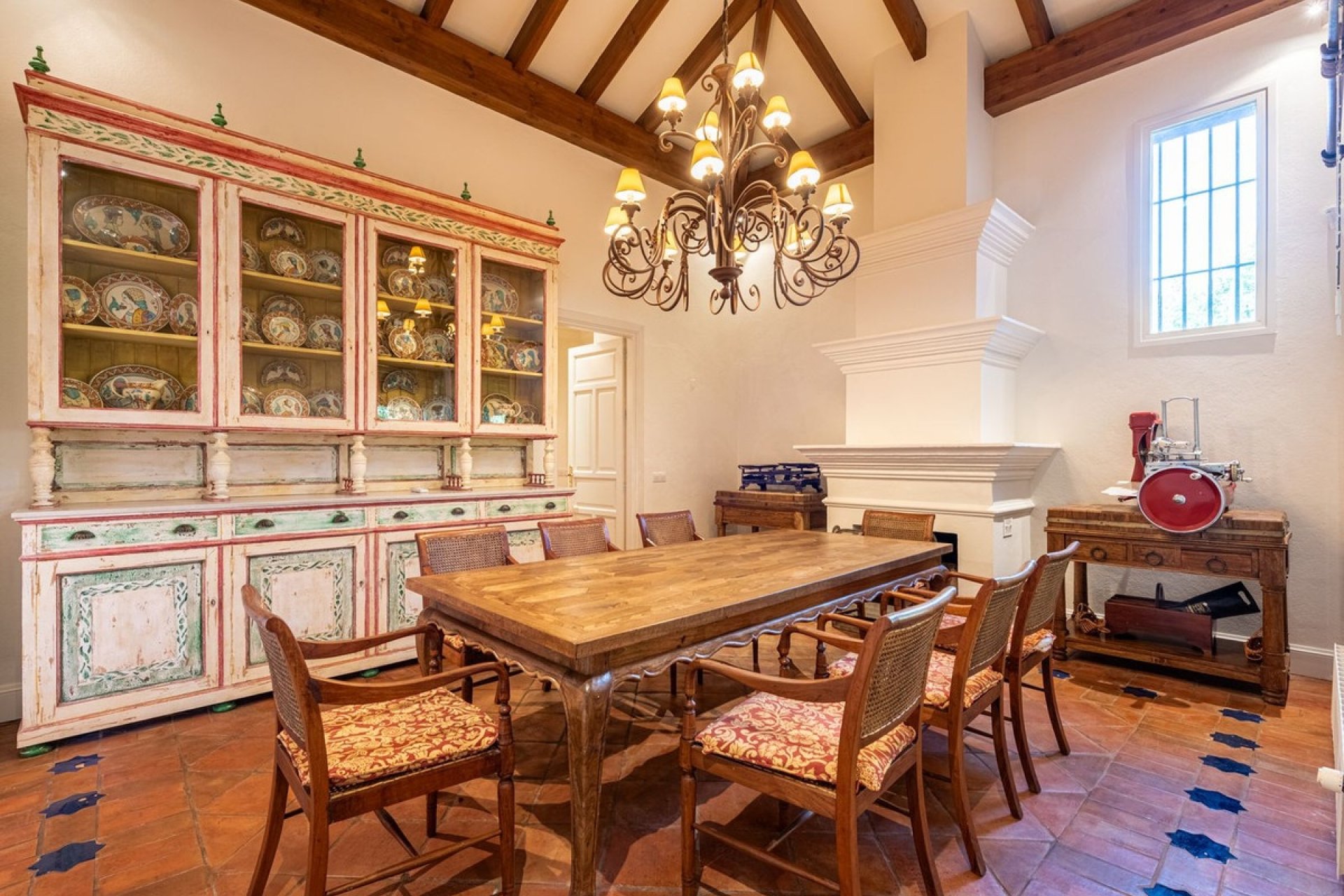 Resale - Villa - Benahavís - Benahavís Centro