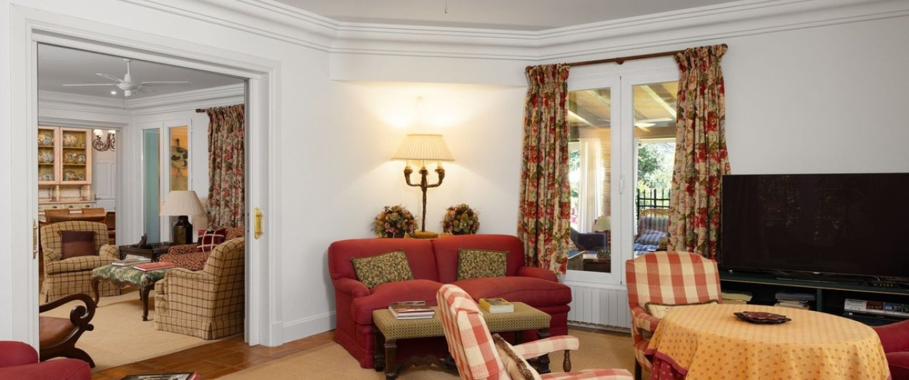Resale - Villa - Benahavís - Benahavís Centro