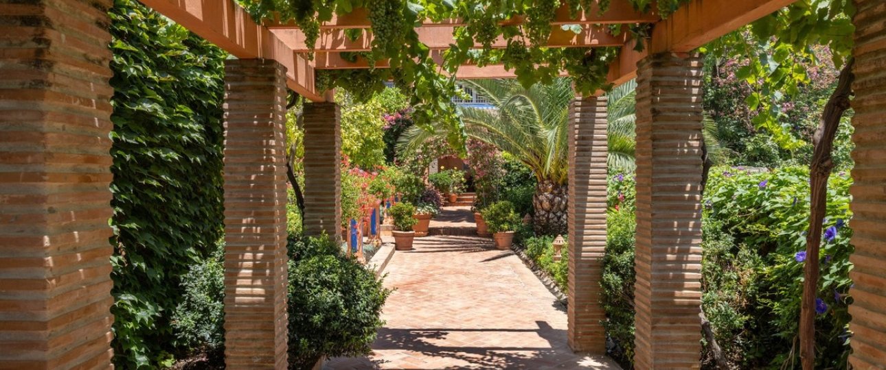 Resale - Villa - Benahavís - Benahavís Centro