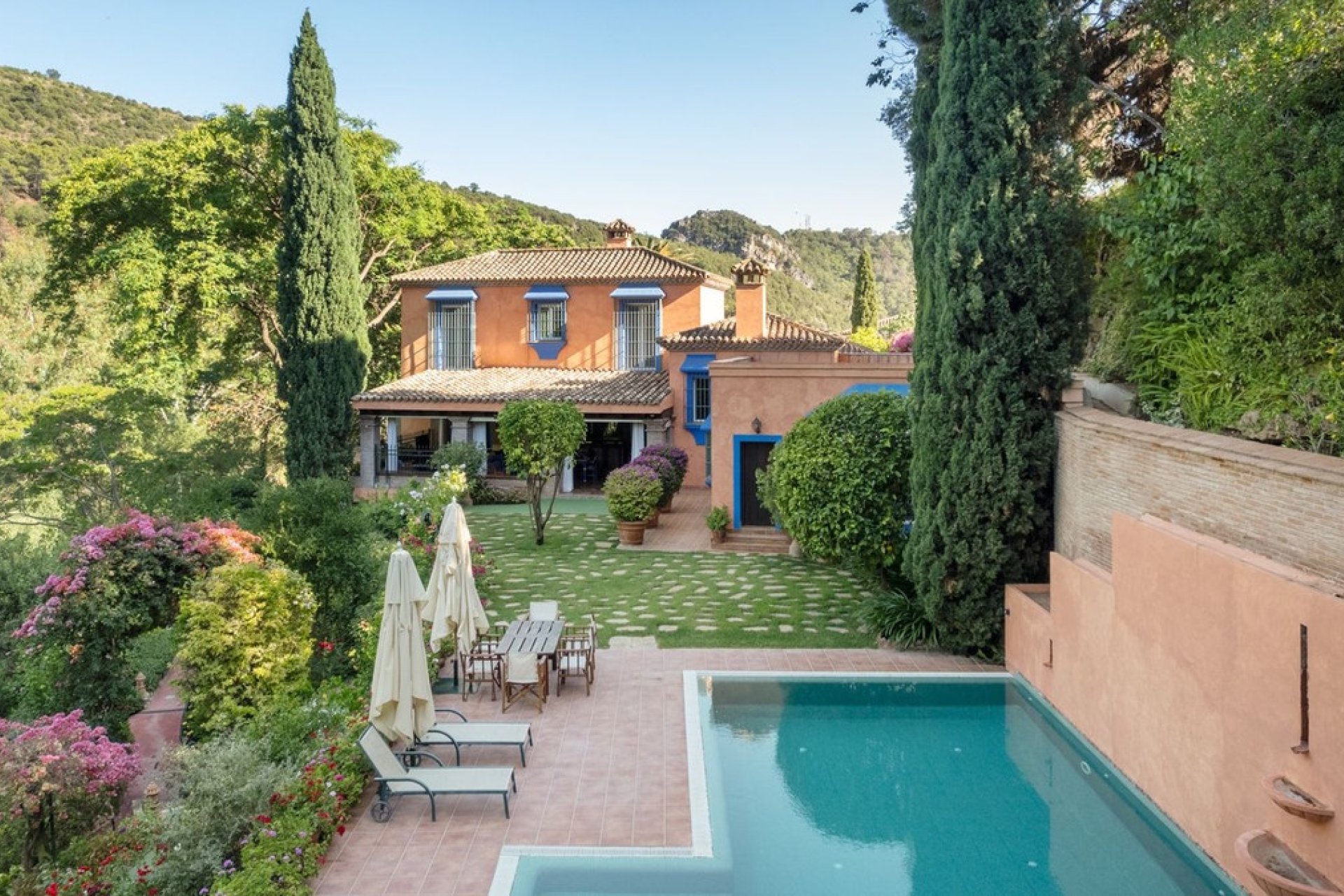 Resale - Villa - Benahavís - Benahavís Centro
