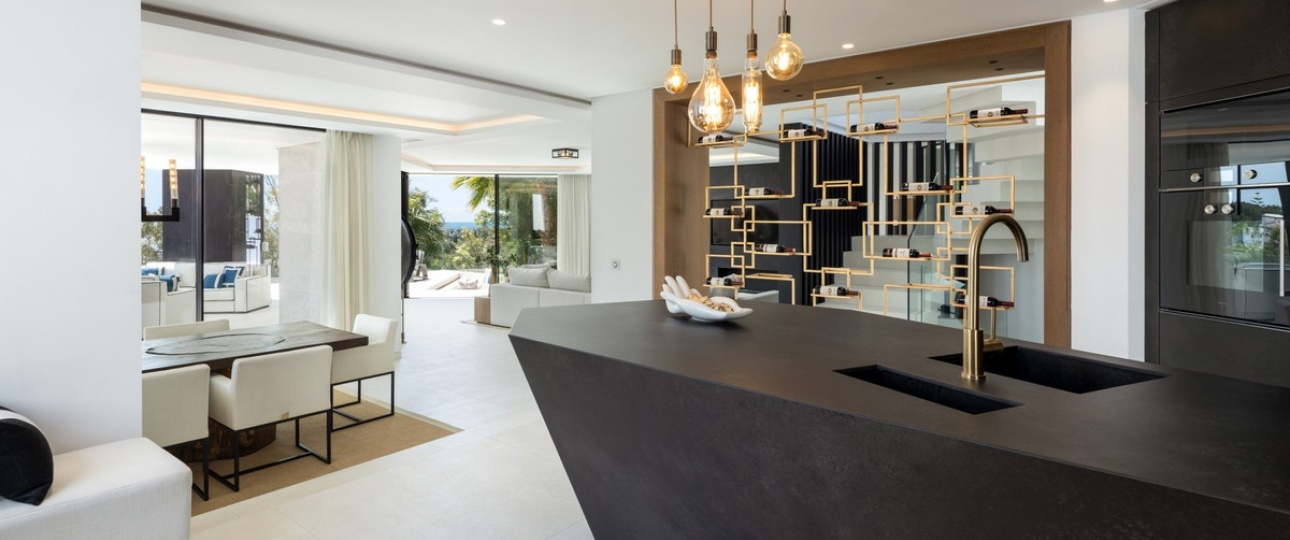 Resale - Villa - Benahavís - Benahavís Centro