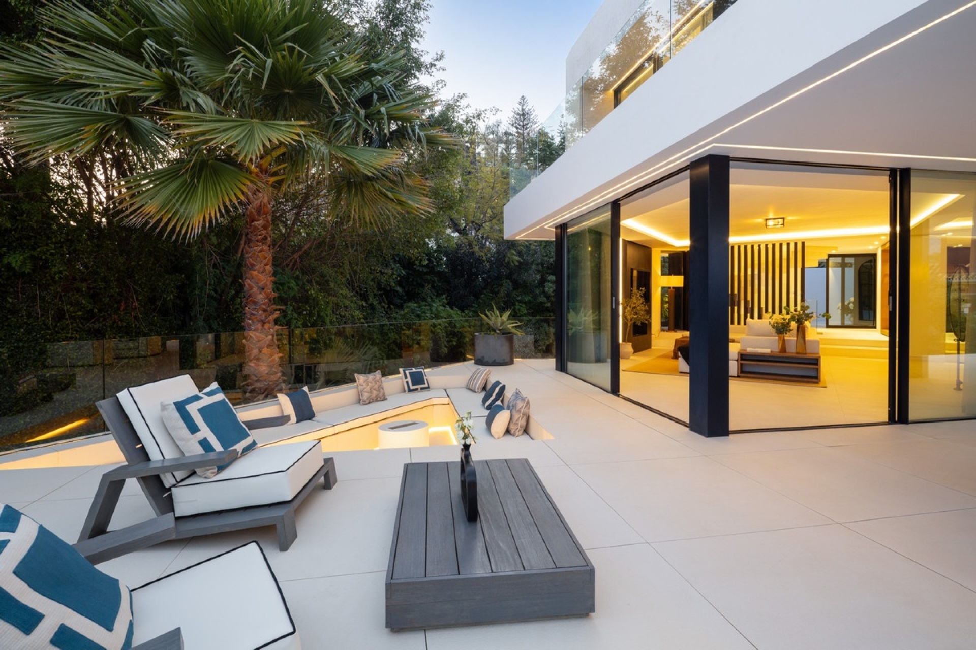 Resale - Villa - Benahavís - Benahavís Centro
