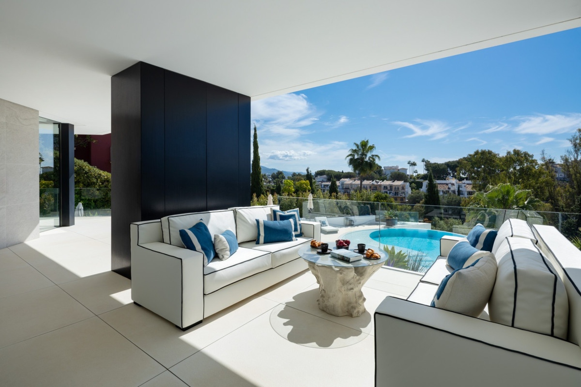 Resale - Villa - Benahavís - Benahavís Centro