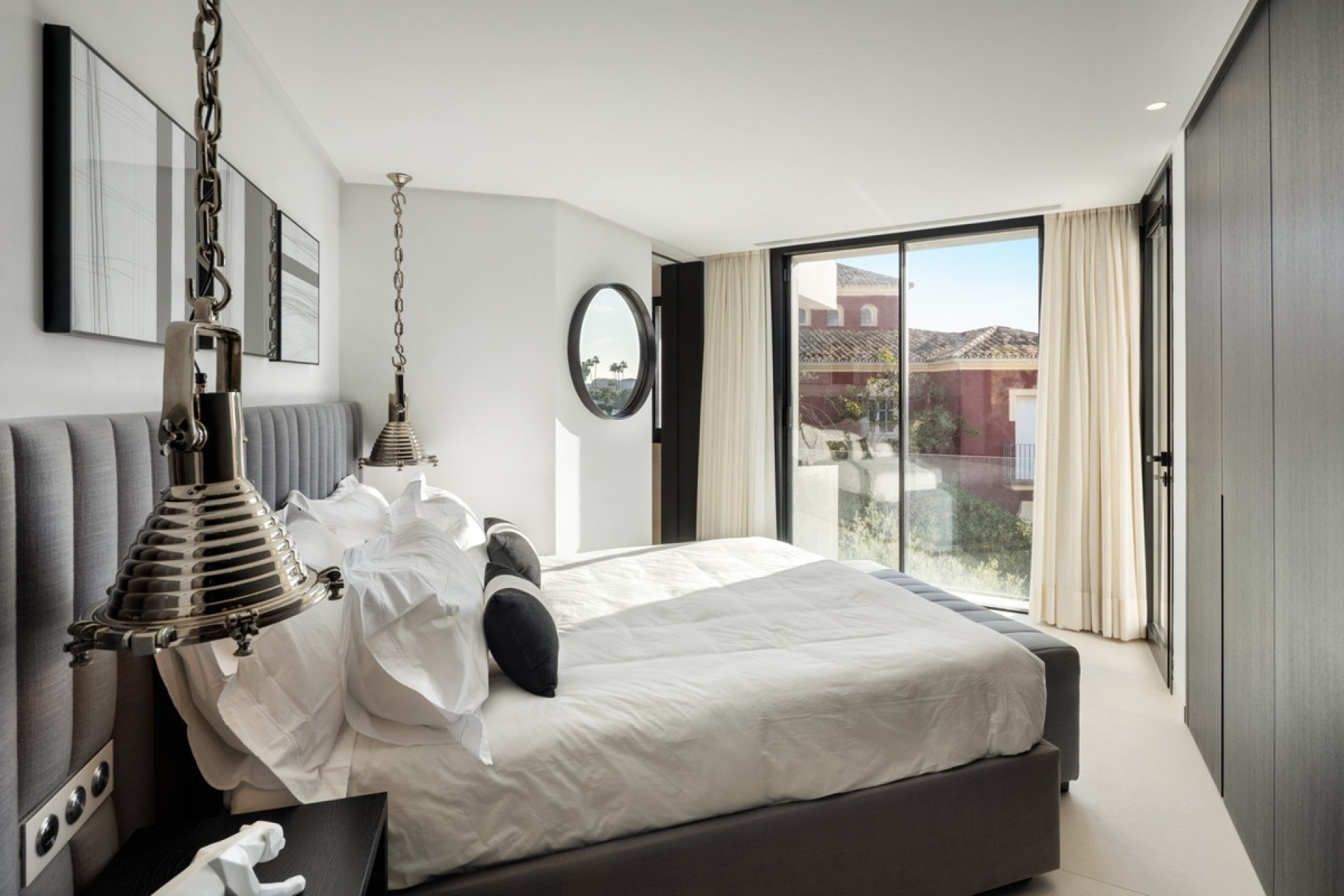 Resale - Villa - Benahavís - Benahavís Centro