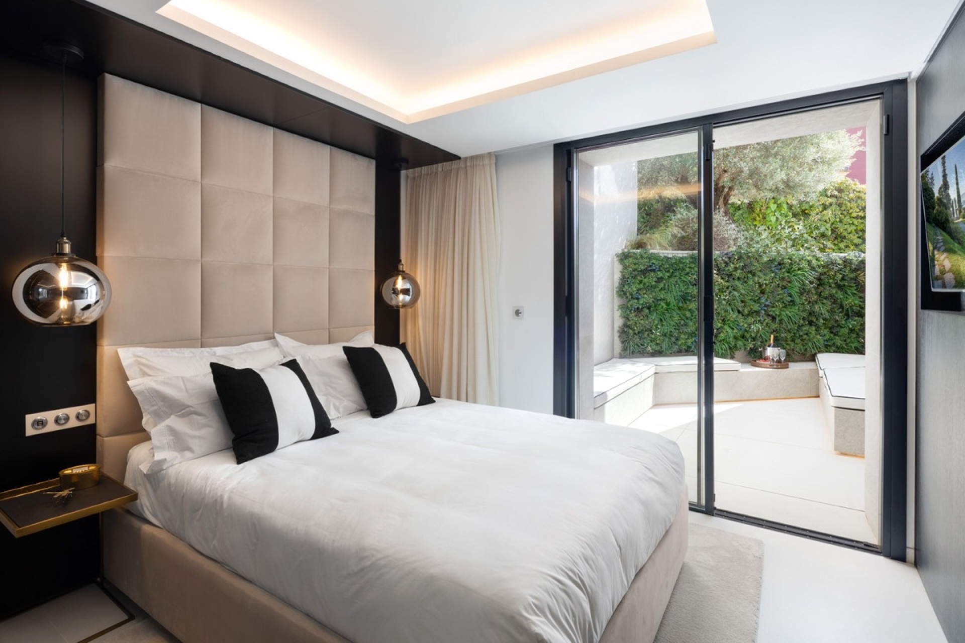 Resale - Villa - Benahavís - Benahavís Centro