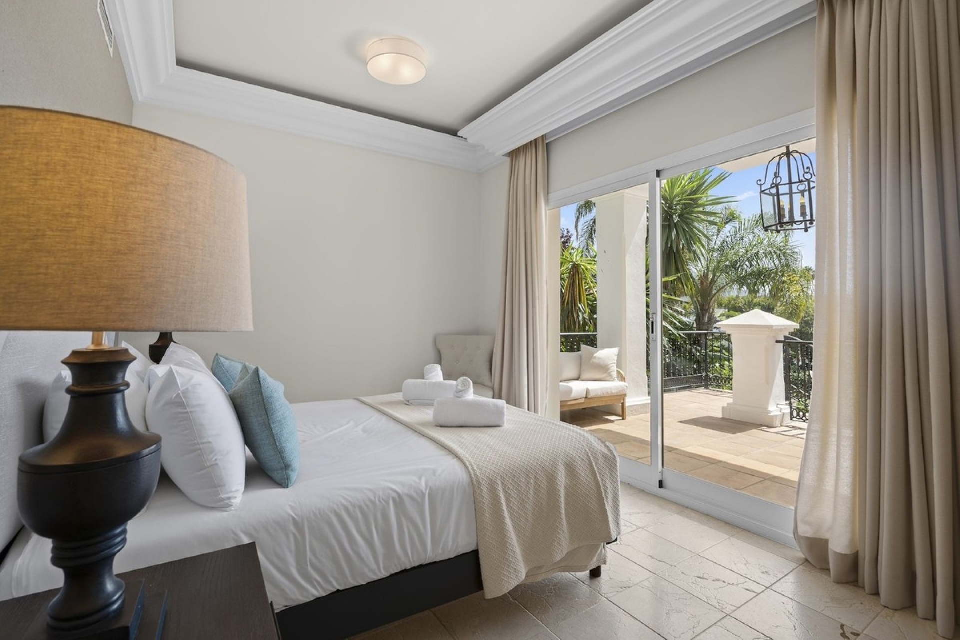 Resale - Villa - Benahavís - Benahavís Centro