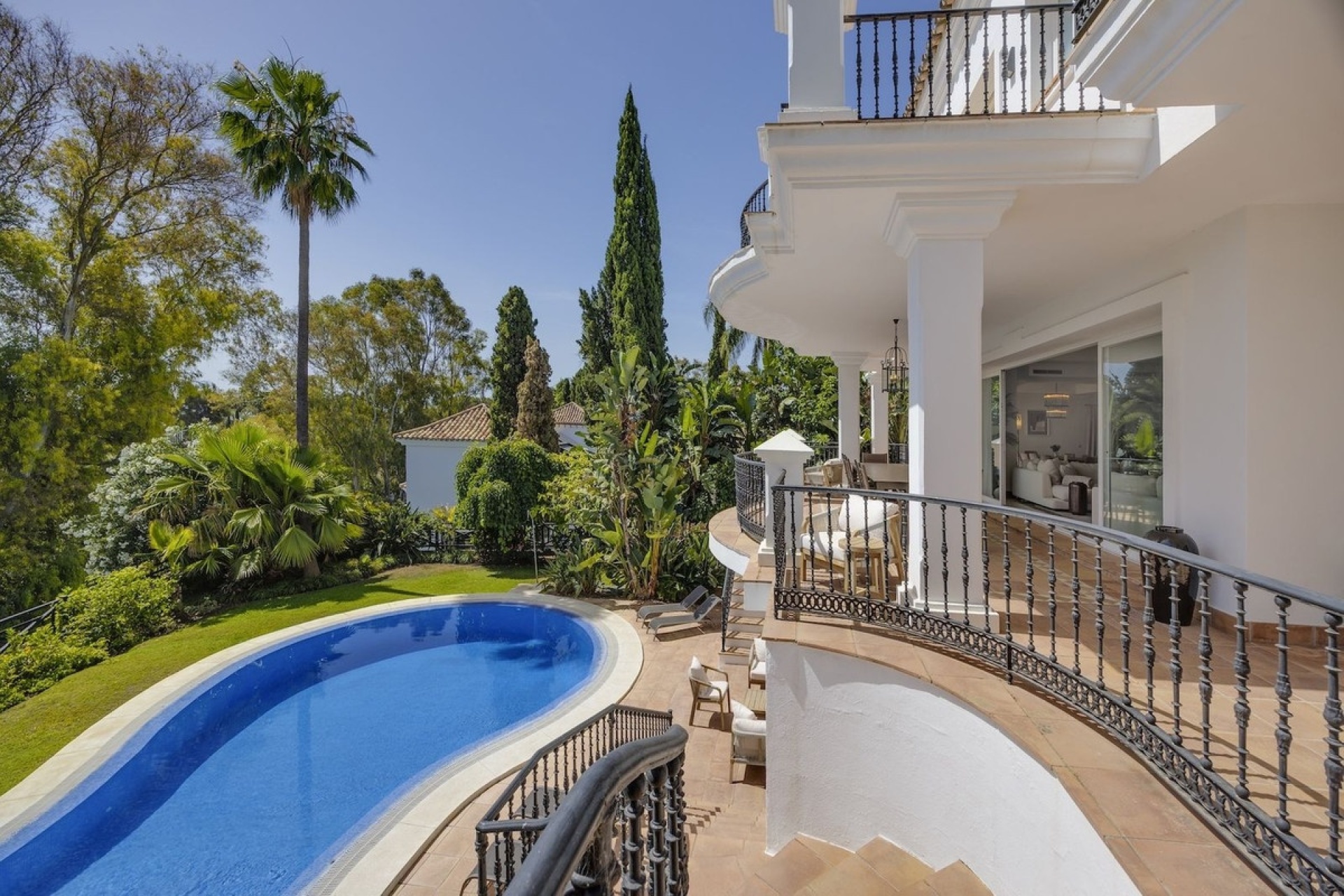 Resale - Villa - Benahavís - Benahavís Centro