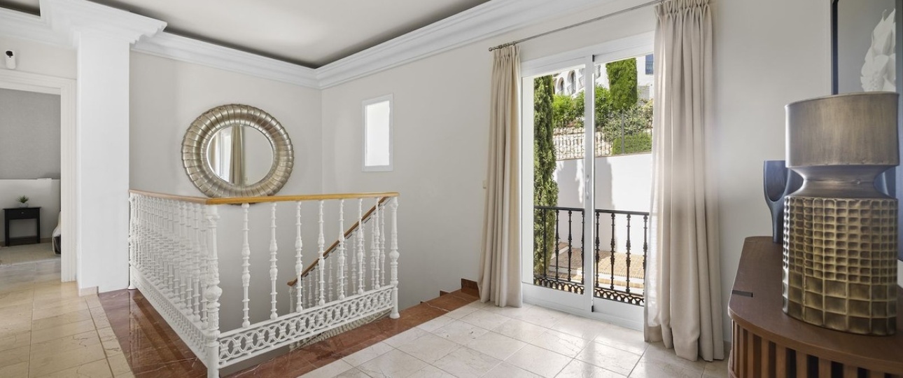 Resale - Villa - Benahavís - Benahavís Centro