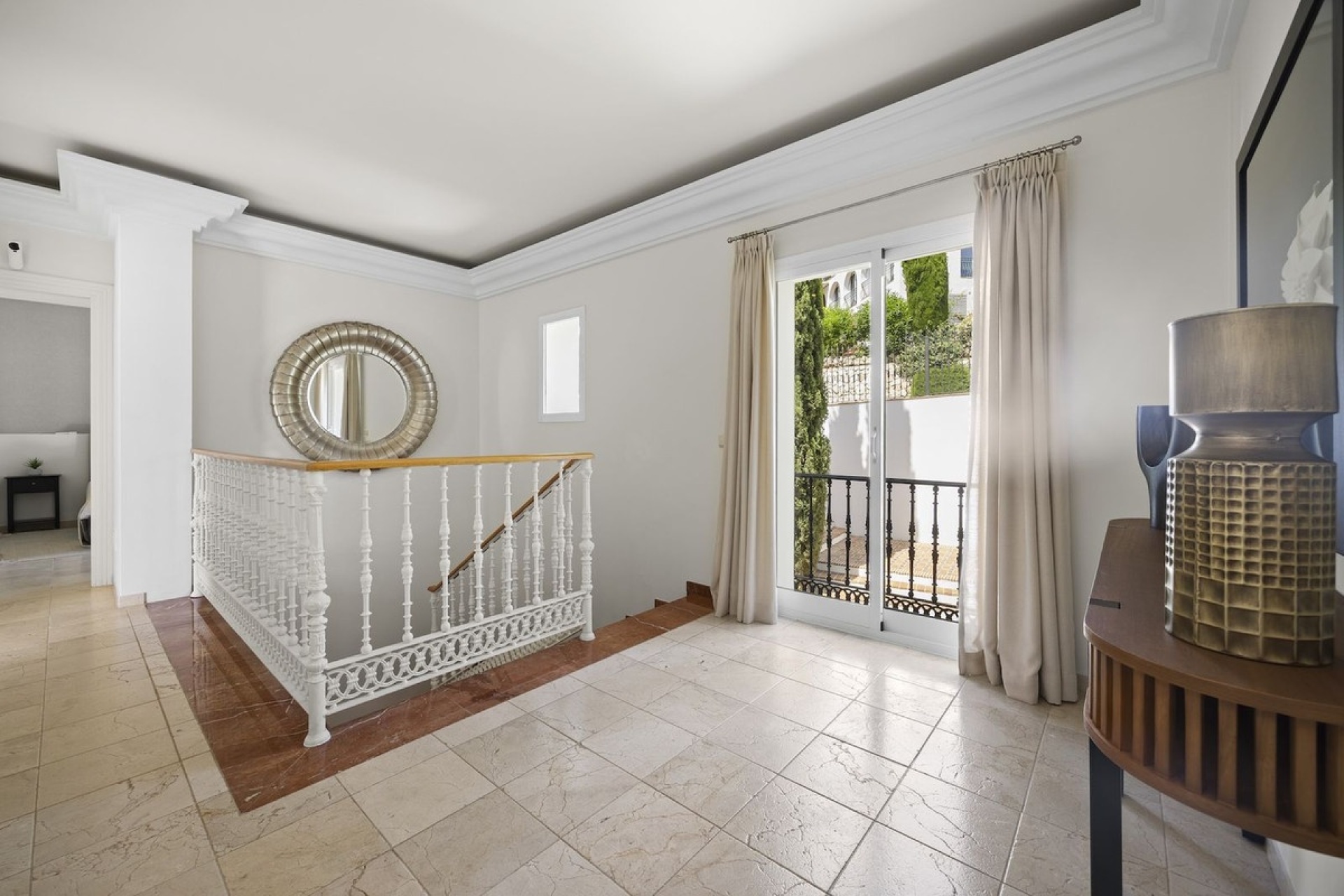 Resale - Villa - Benahavís - Benahavís Centro