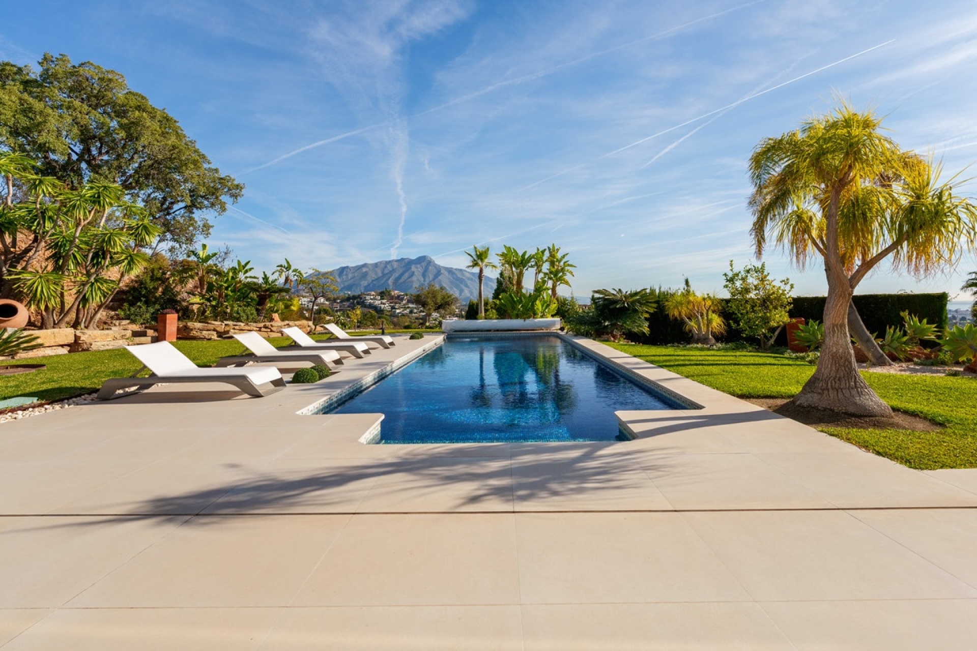 Resale - Villa - Benahavís - Benahavís Centro