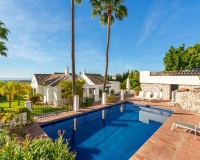 Resale - Villa - Benahavís - Benahavís Centro