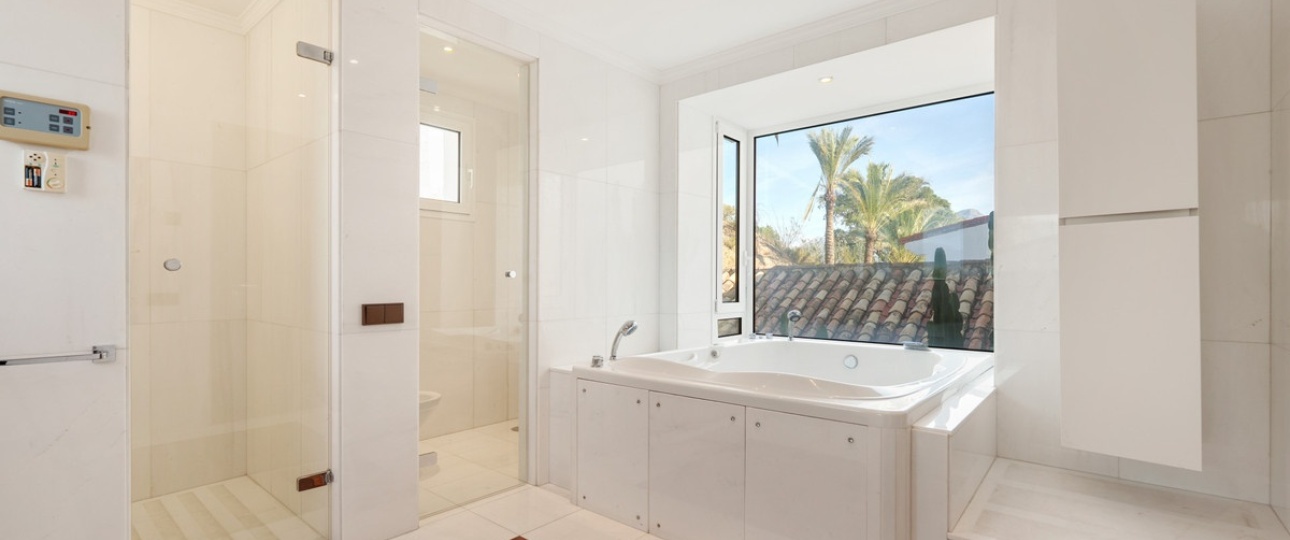 Resale - Villa - Benahavís - Benahavís Centro