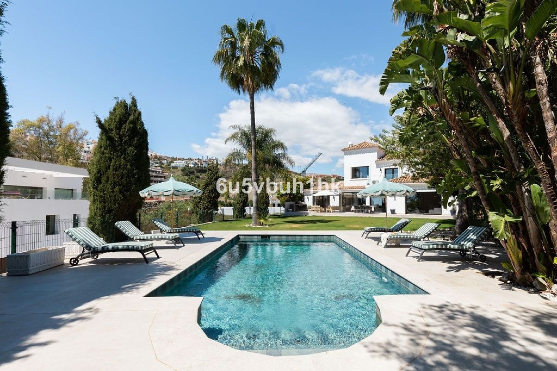 Resale - Villa - Benahavís - Benahavís Centro