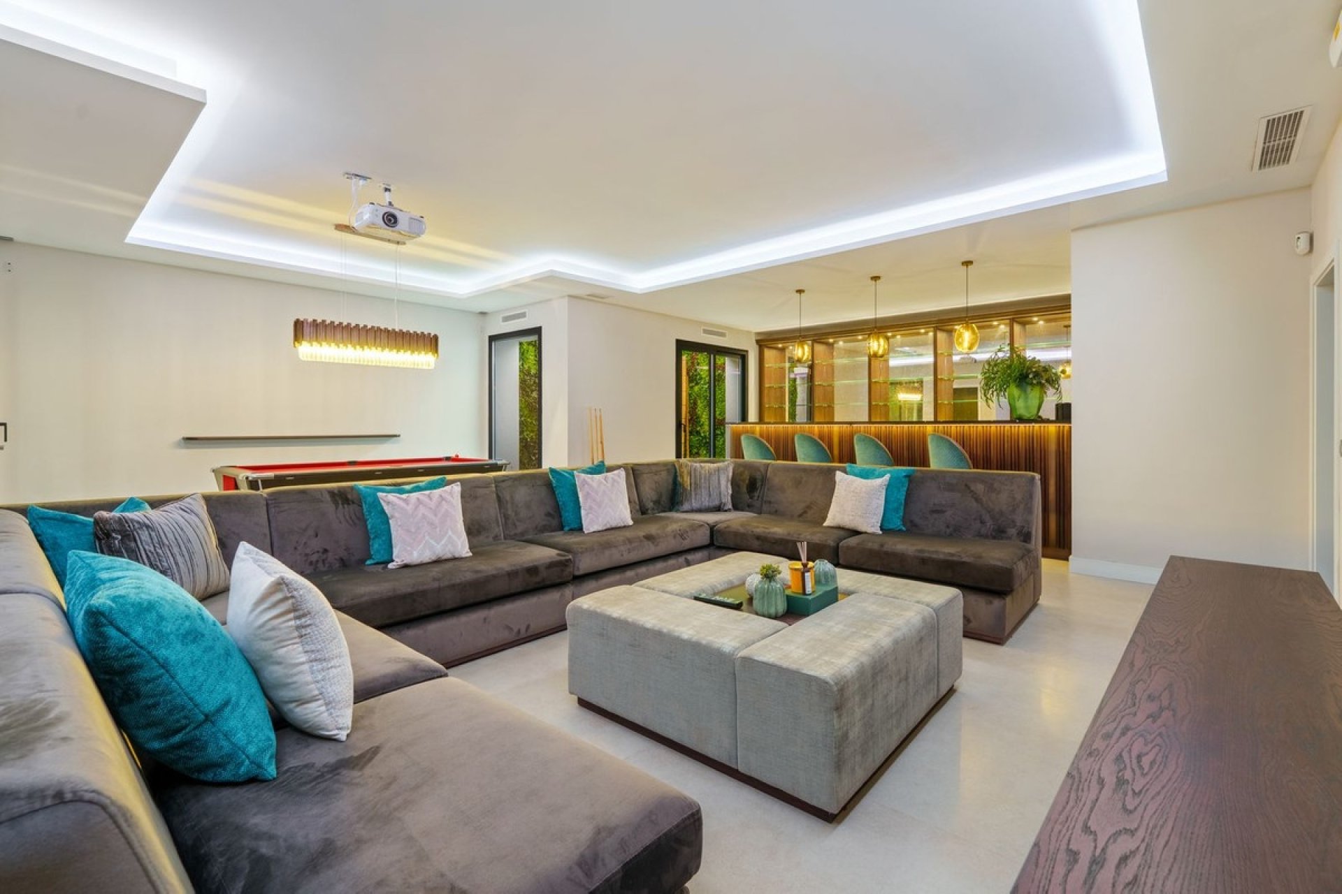 Resale - Villa - Benahavís - Benahavís Centro