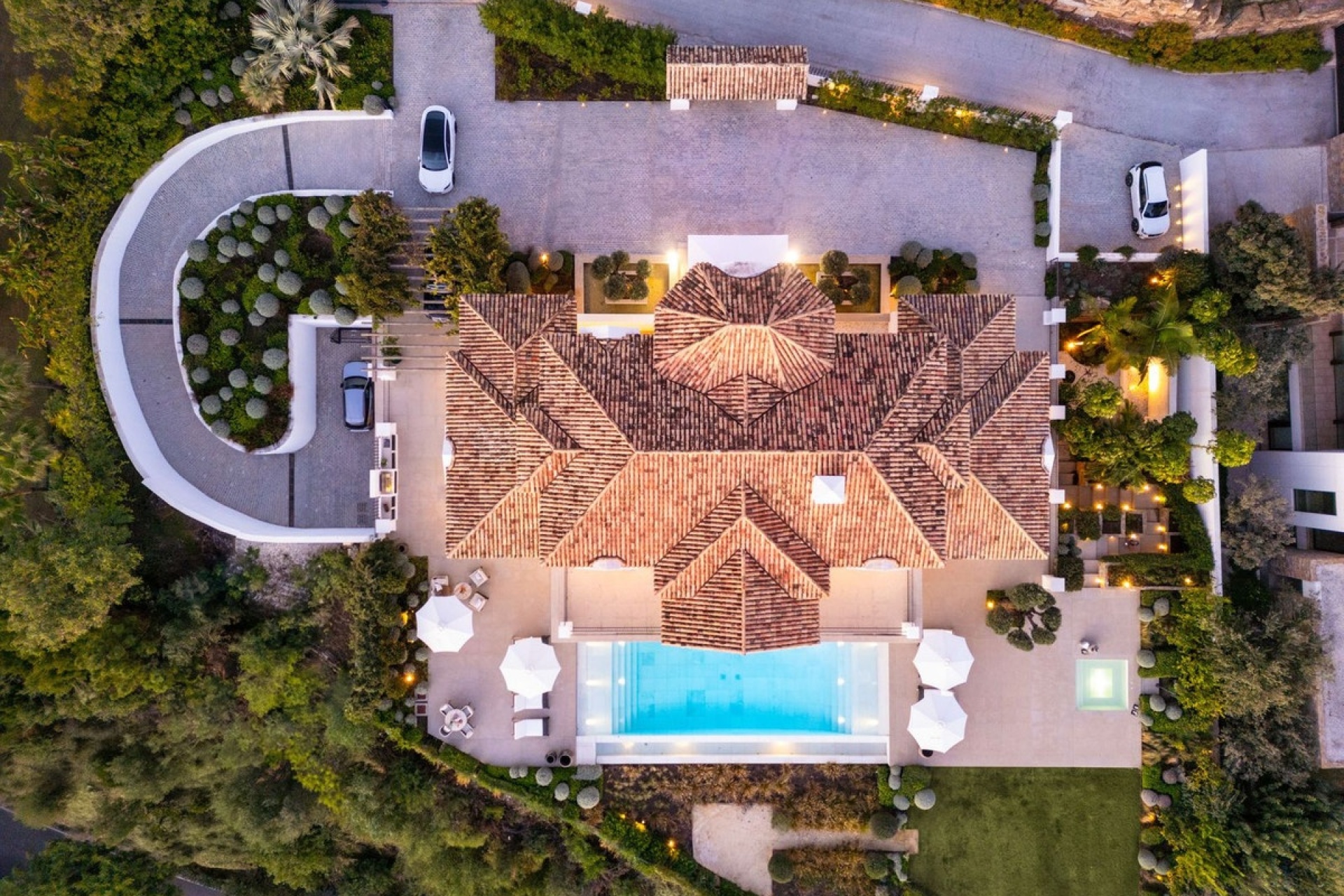 Resale - Villa - Benahavís - Benahavís Centro