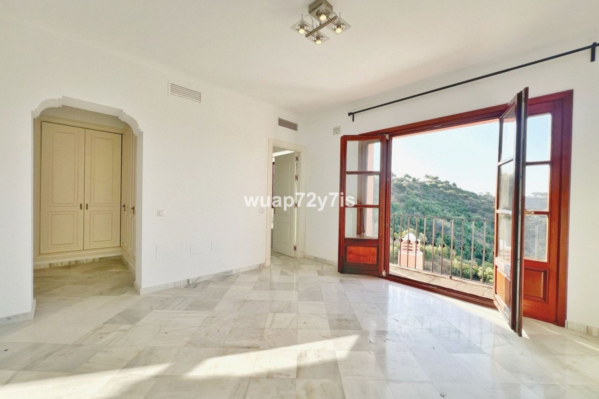 Resale - Villa - Benahavís - Benahavís Centro