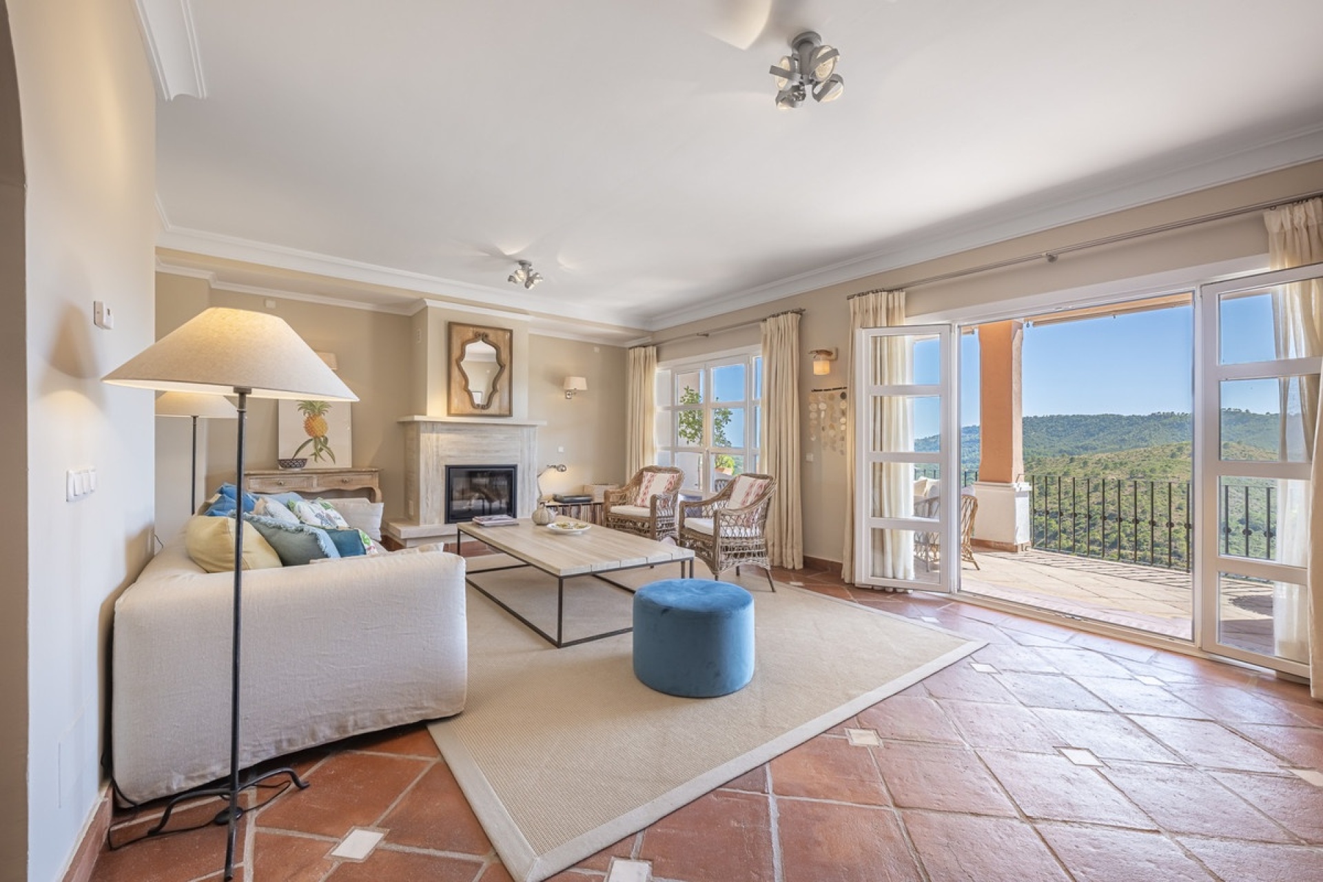 Resale - Villa - Benahavís - Benahavís Centro