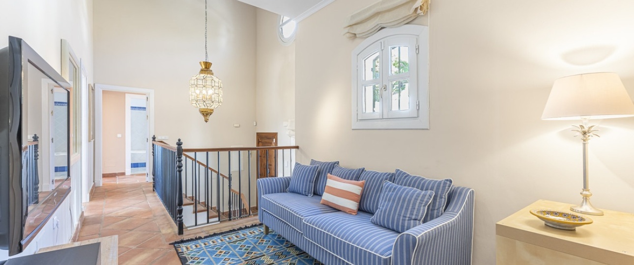 Resale - Villa - Benahavís - Benahavís Centro