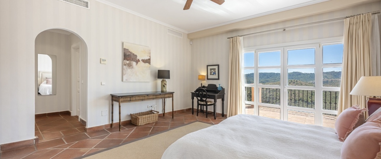 Resale - Villa - Benahavís - Benahavís Centro