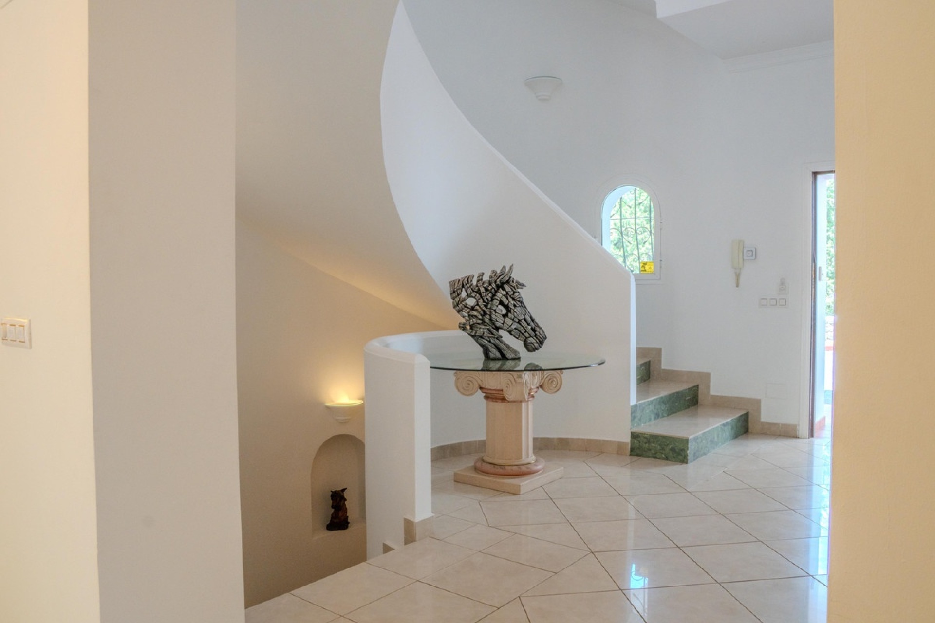 Resale - Villa - Benahavís - Benahavís Centro