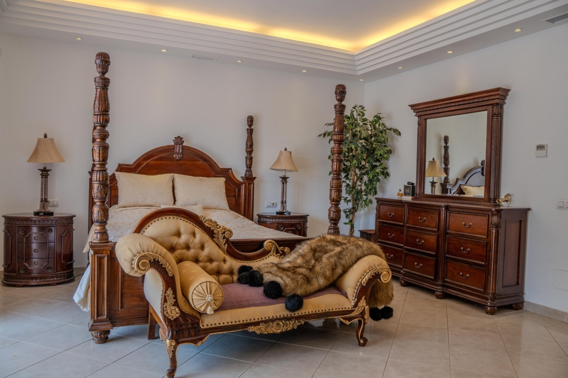 Resale - Villa - Benahavís - Benahavís Centro