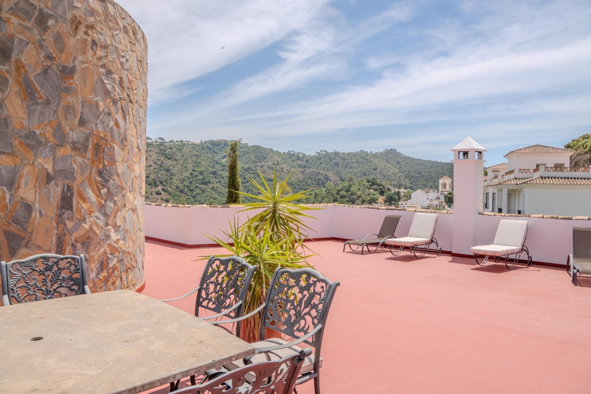 Resale - Villa - Benahavís - Benahavís Centro