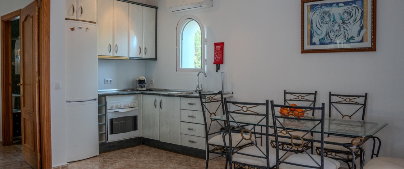 Resale - Villa - Benahavís - Benahavís Centro