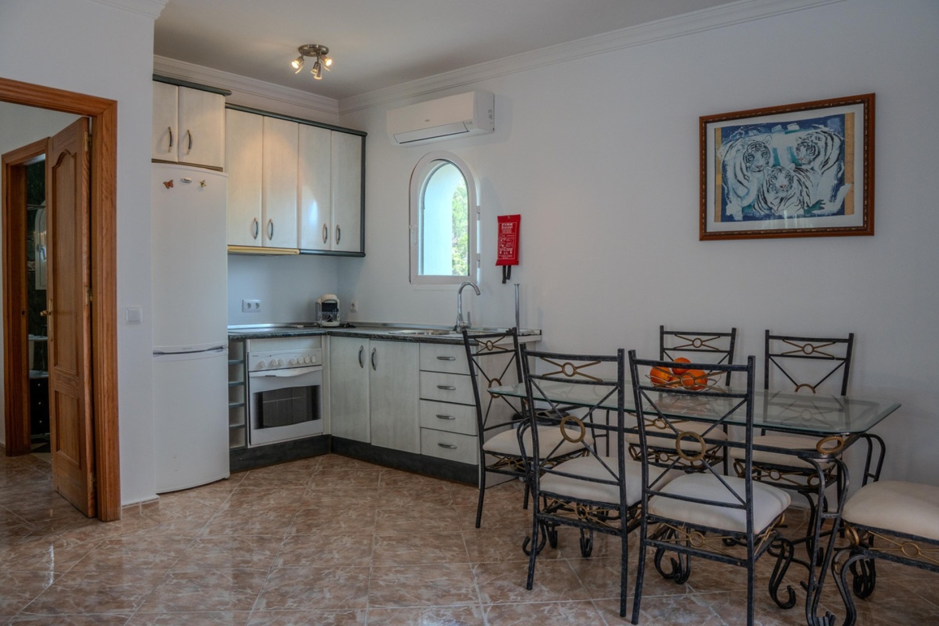 Resale - Villa - Benahavís - Benahavís Centro