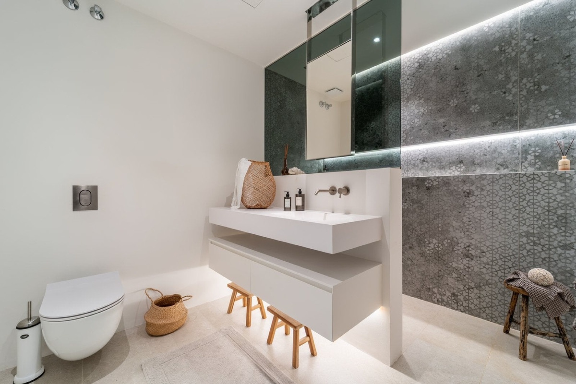 Resale - Villa - Benahavís - Benahavís Centro