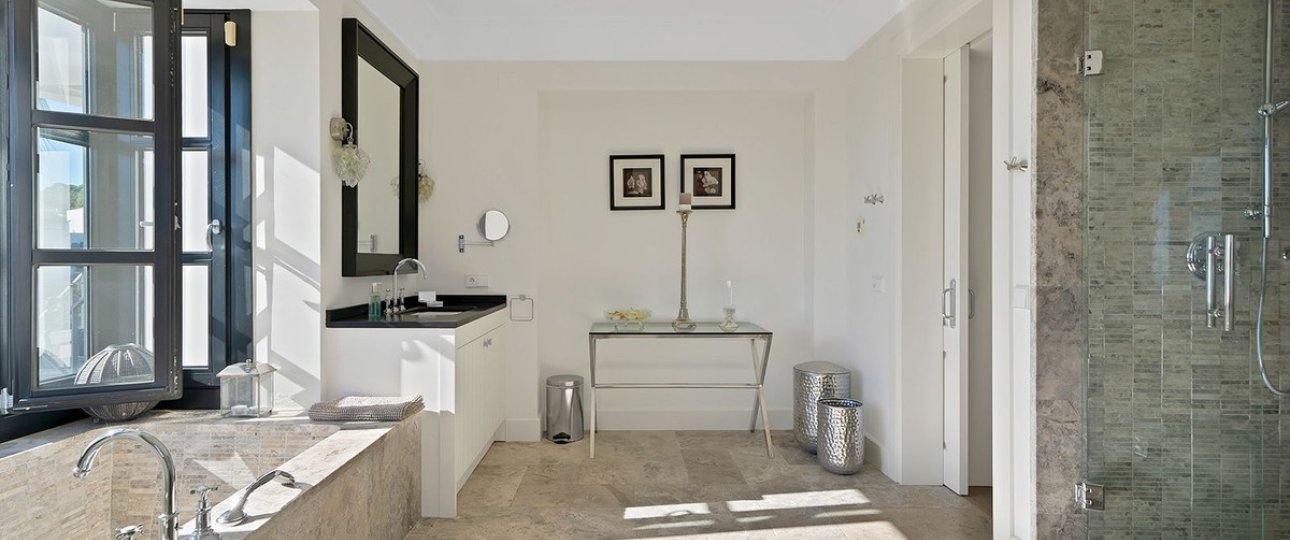 Resale - Villa - Benahavís - Benahavís Centro
