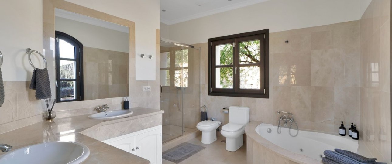 Resale - Villa - Benahavís - Benahavís Centro