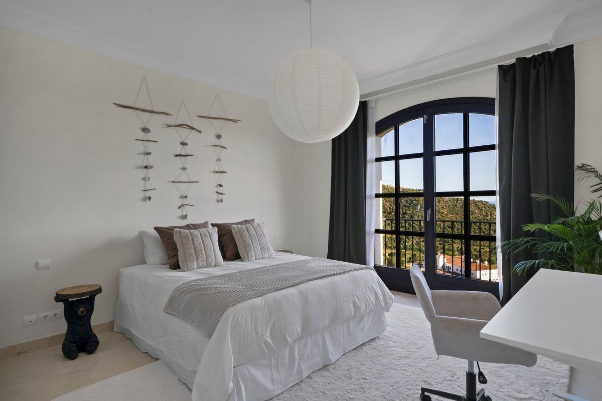 Resale - Villa - Benahavís - Benahavís Centro