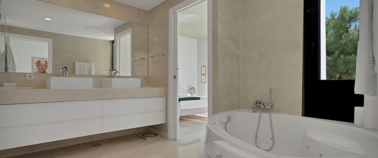 Resale - Villa - Benahavís - Benahavís Centro