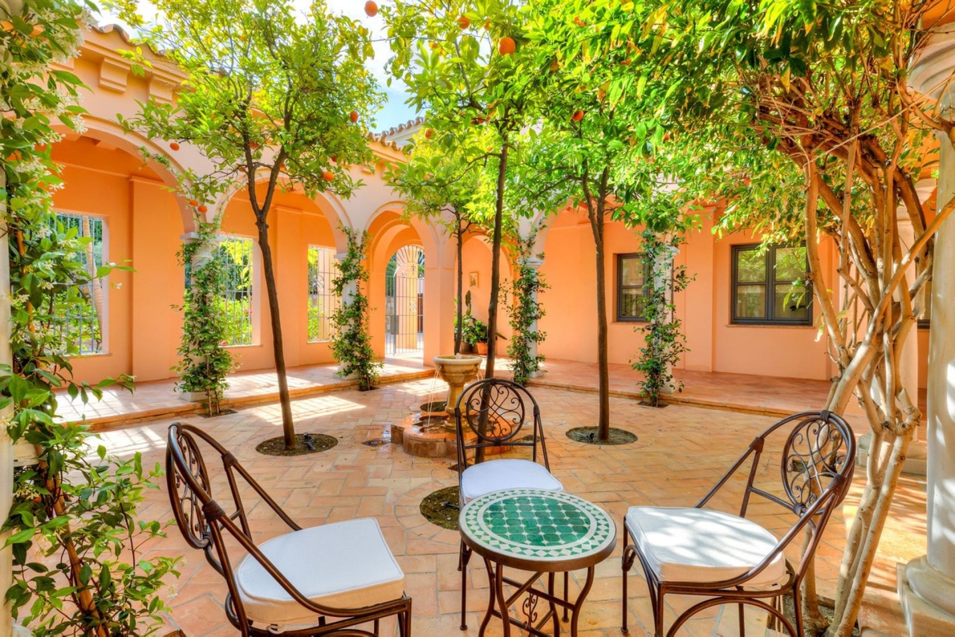 Resale - Villa - Benahavís - Benahavís Centro
