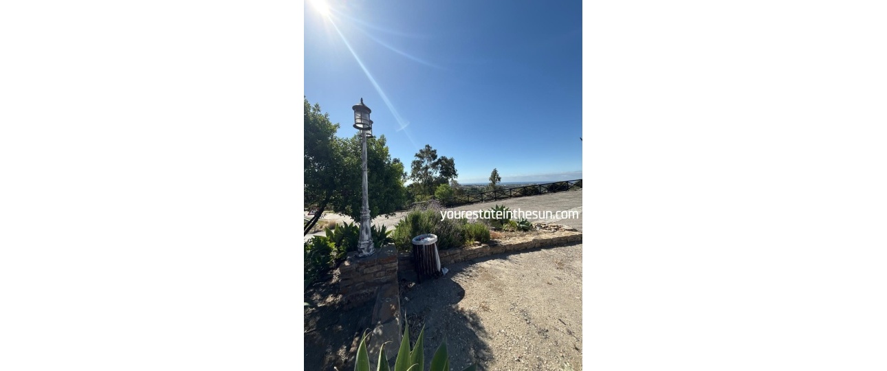 Resale - Villa - Benahavís - Benahavís Centro