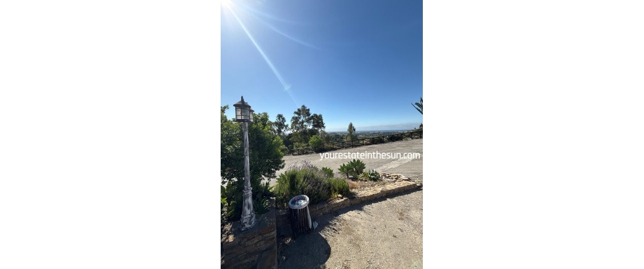 Resale - Villa - Benahavís - Benahavís Centro