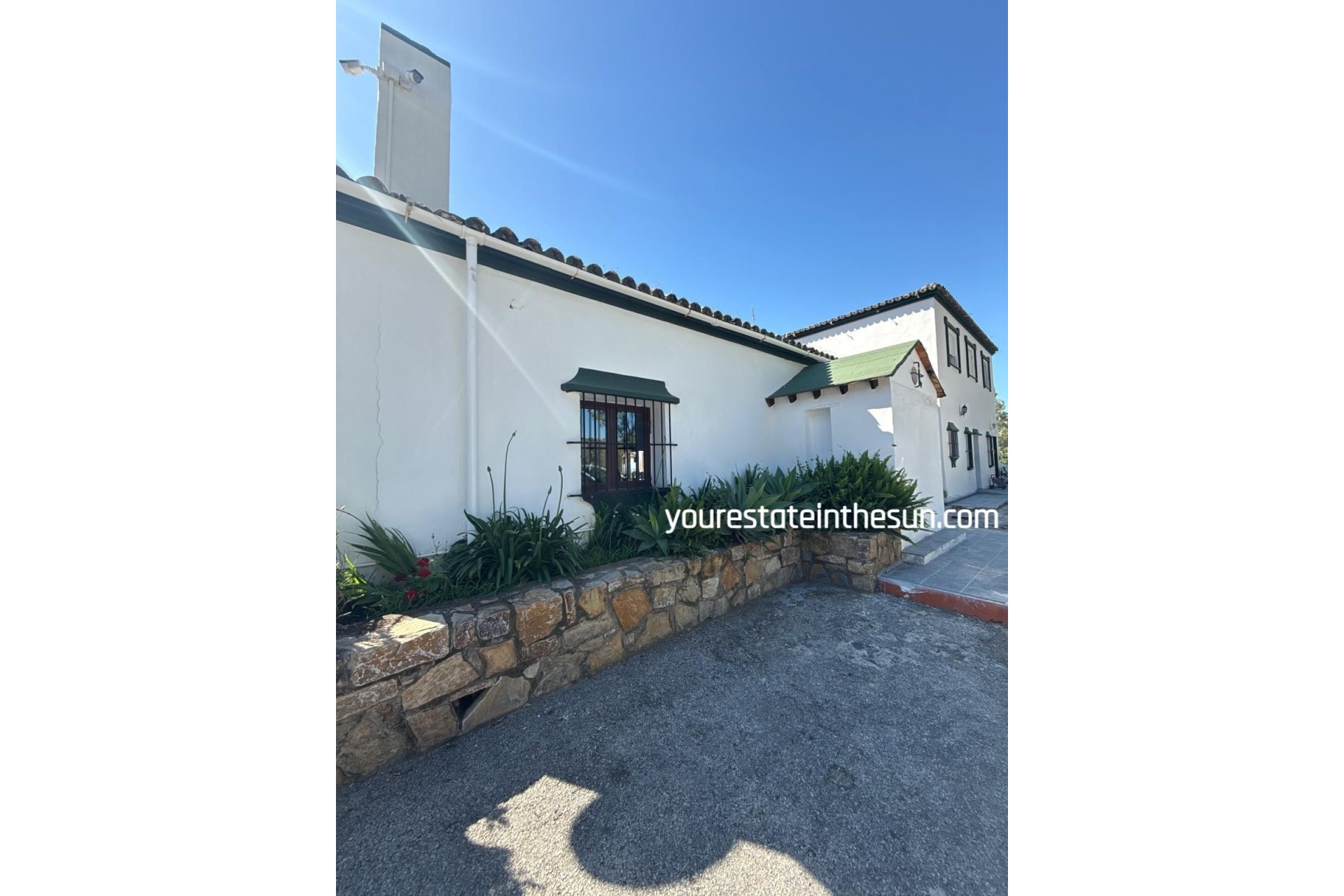 Resale - Villa - Benahavís - Benahavís Centro