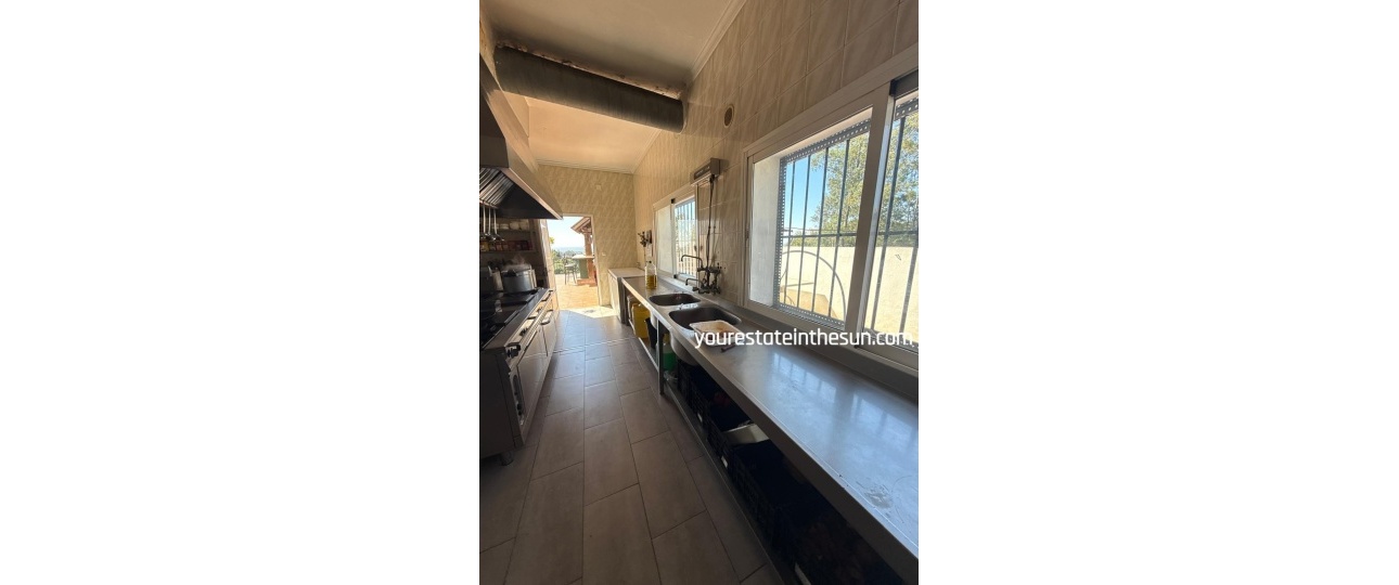 Resale - Villa - Benahavís - Benahavís Centro