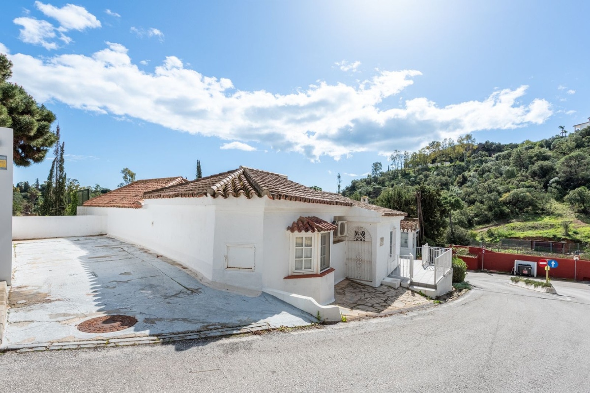 Resale - Villa - Benahavís - Benahavís Centro