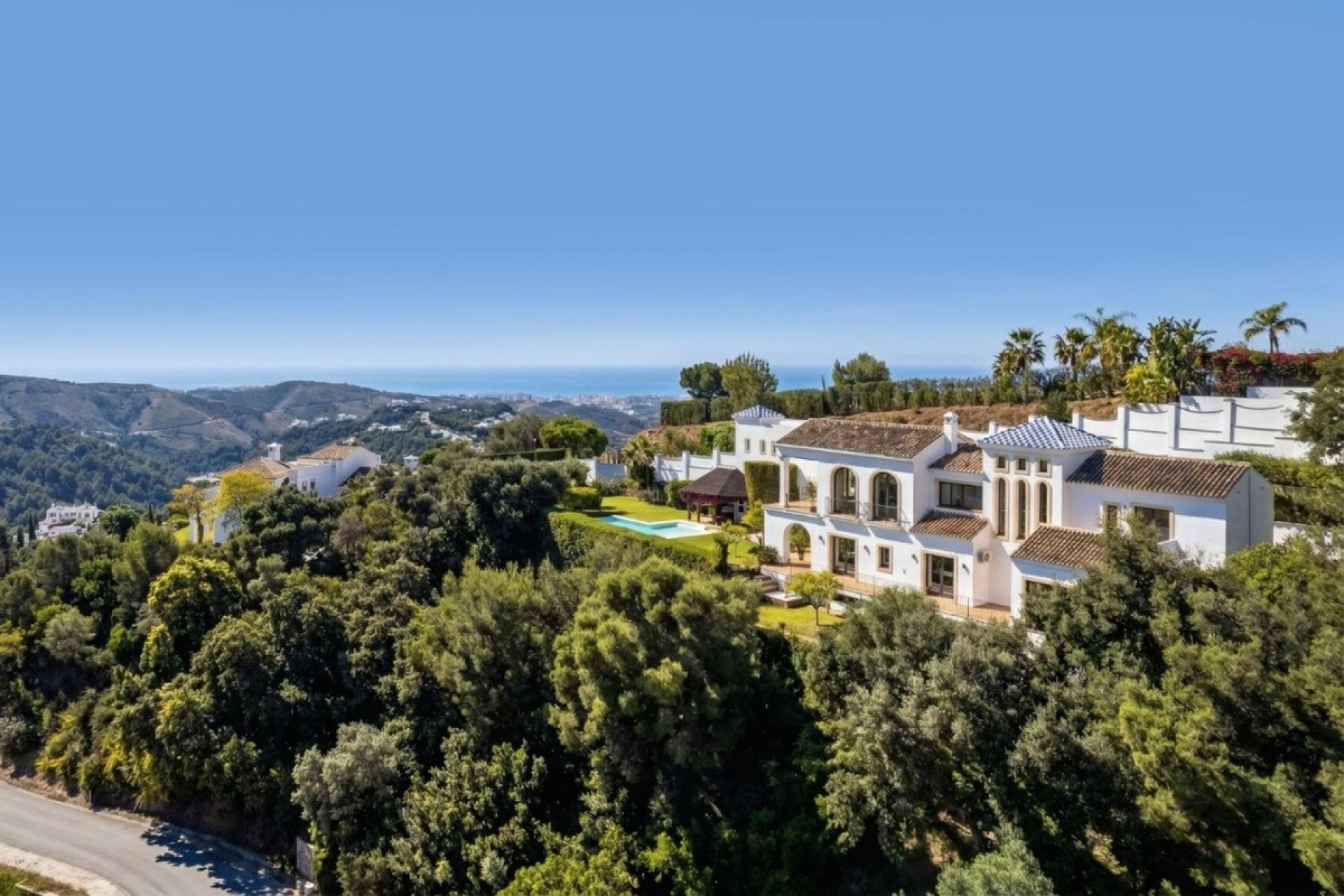 Resale - Villa - Benahavís - Benahavís Centro