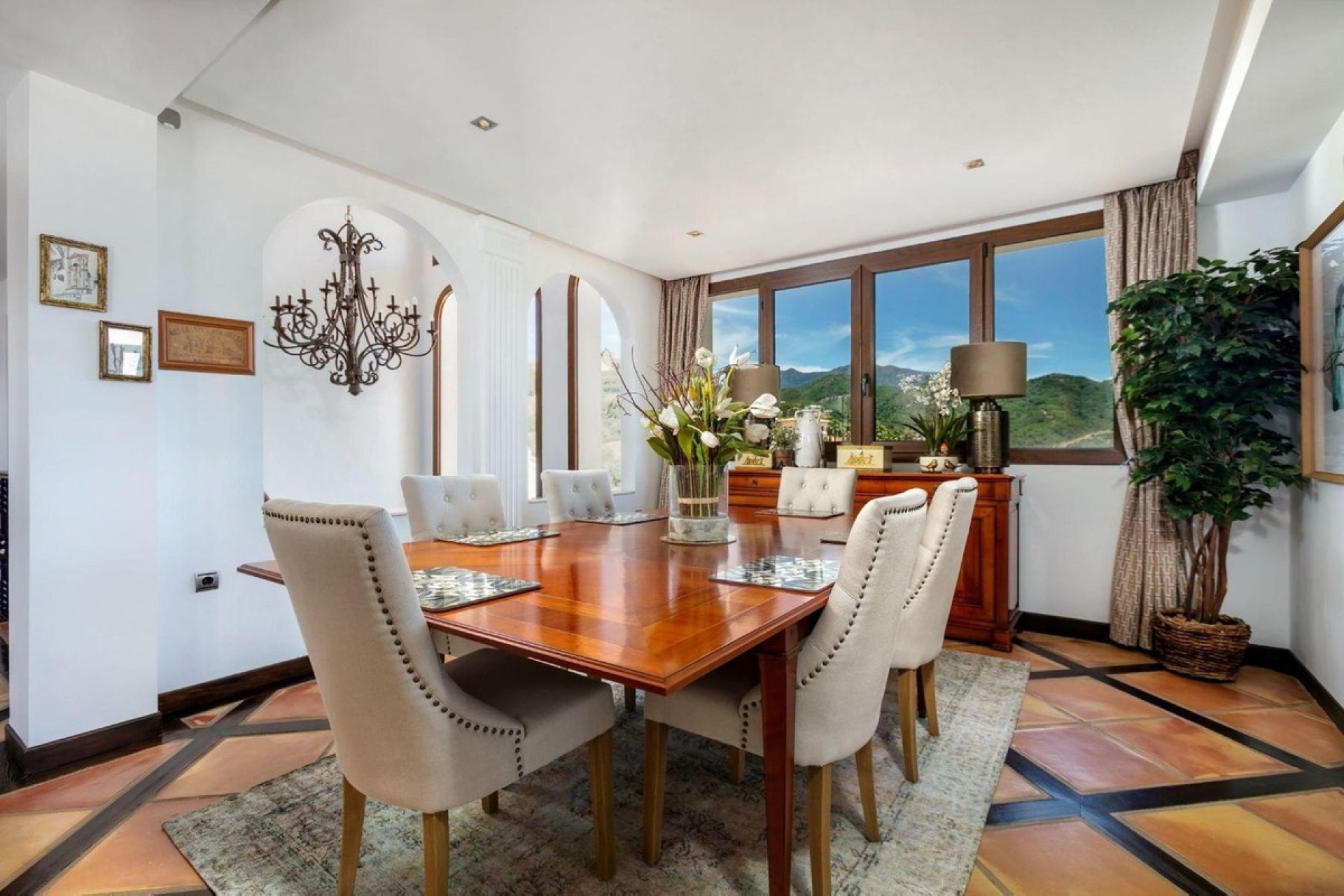 Resale - Villa - Benahavís - Benahavís Centro