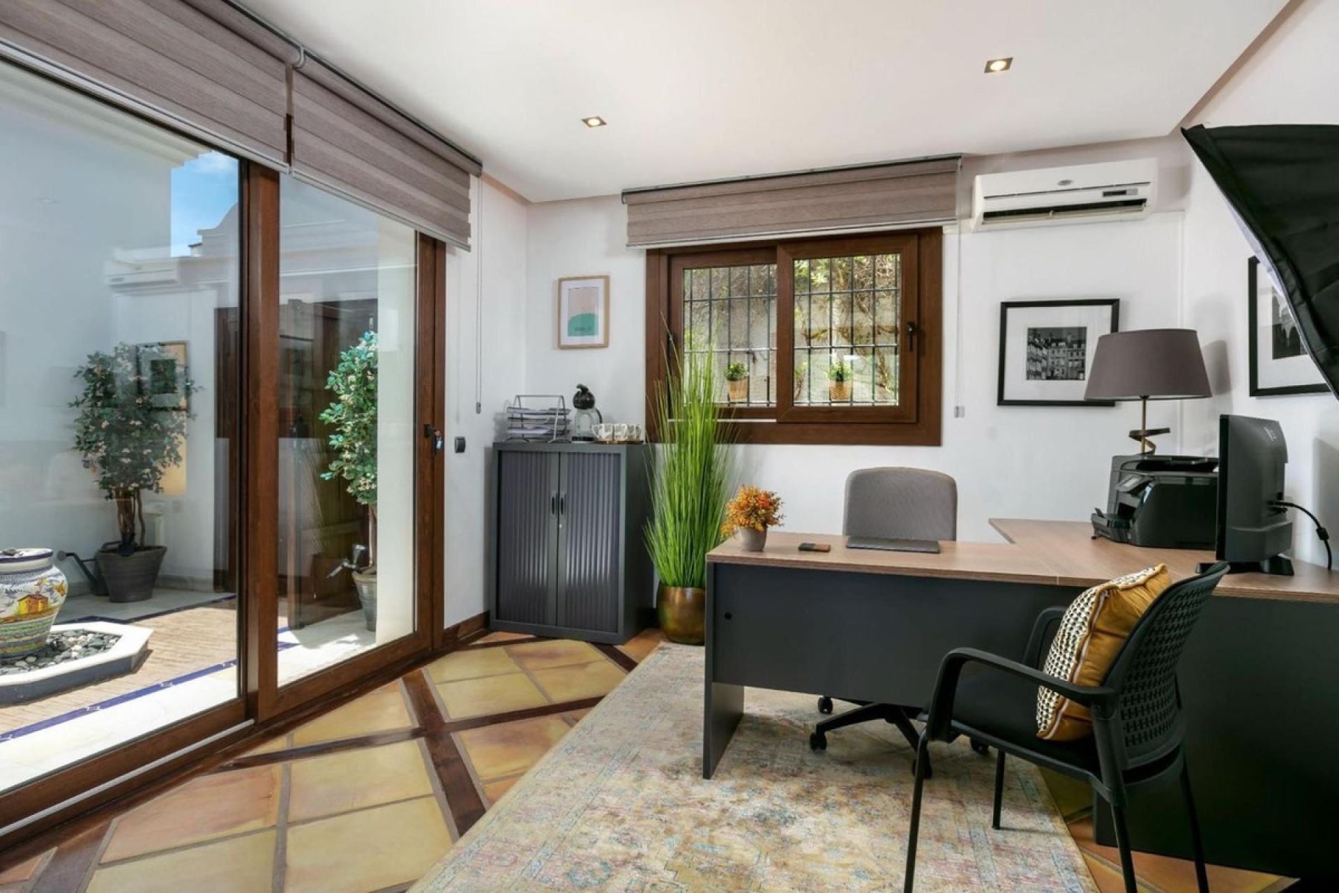 Resale - Villa - Benahavís - Benahavís Centro