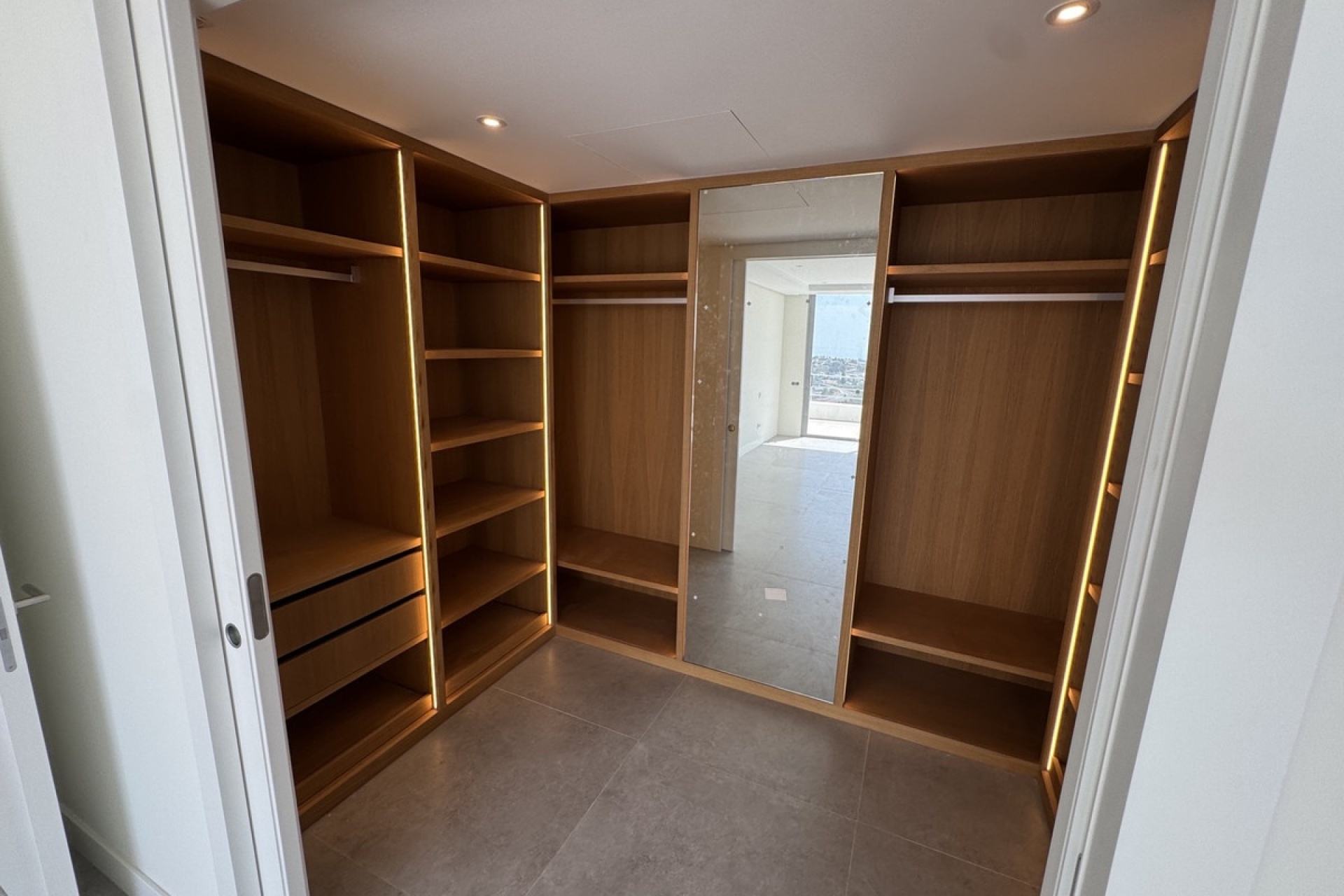 Resale - Villa - Benahavís - Benahavís Centro
