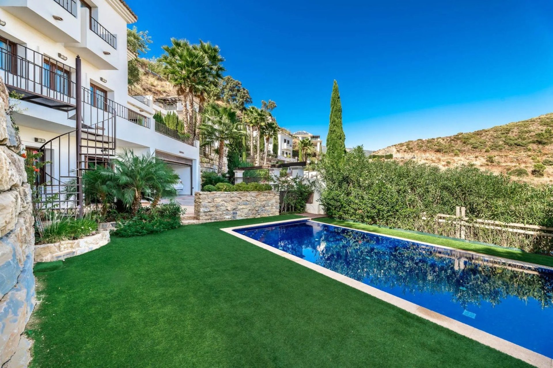 Resale - Villa - Benahavís - Benahavís Centro